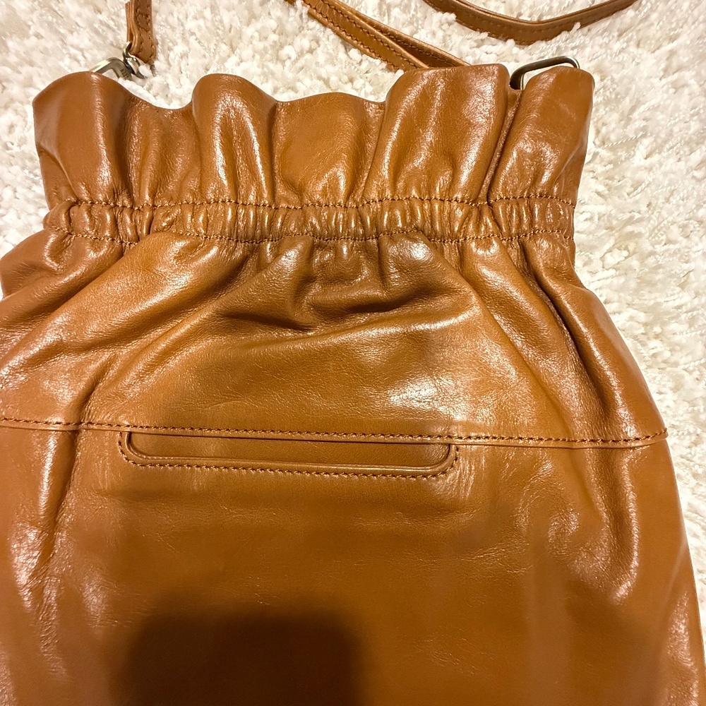 NEW!  Hobo Cinched Top Camel/Tan - Picture 5 of 6